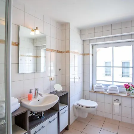 شقة Mueritzausblick - Altstadtidyll Mit Hafenblick فارين